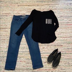 Long sleeve pocket tee